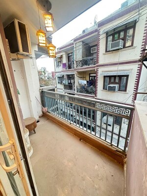 Balcony in 1 BHK Apartment at Chattarpur – for Rent