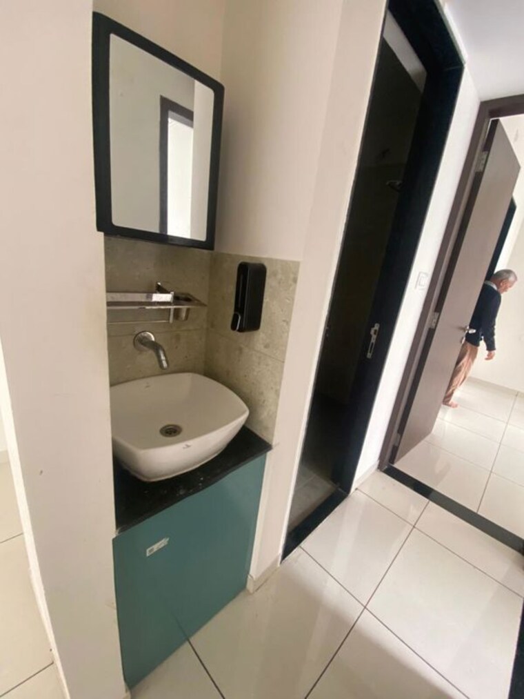 Bathroom, vj-yashone-infinitee 2 Bedroom 1100 Sq.Ft. Apartment In Tathawade Pune 9986042