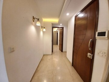 Building Lobby in 3 BHK Builder Floor at Green Park – for Rent