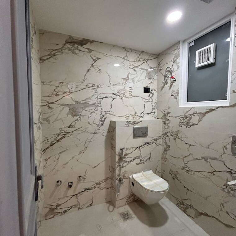 Bathroom, chattarpur 2 Bedroom 750 Sq.Ft. Builder Floor In Chattarpur Delhi 9986075