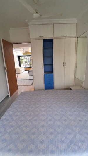 Building Lobby in 3 BHK Apartment at Raheja Township, Malad East – for Rent