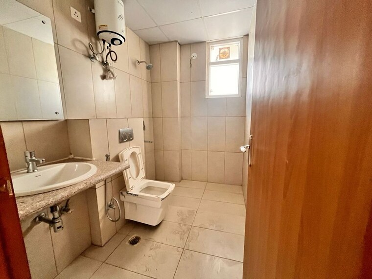 Bathroom, ss-linden 4 Bedroom 2700 Sq.Ft. Builder Floor In Sector 84 Gurgaon 9986079