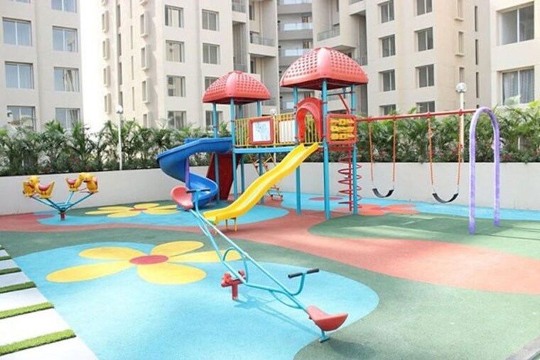 Swimming Pool, gulmohar-parkview 2 Bedroom 1150 Sq.Ft. Apartment In Kharadi Pune 9986073
