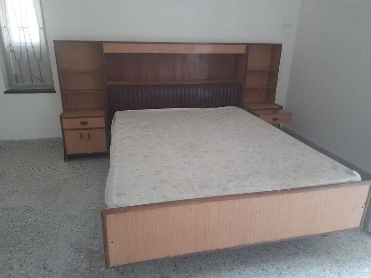 Bedroom, abhimanshree-society 2.5 Bedroom 1600 Sq.Ft. Villa In Pashan Pune 9986088