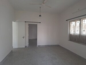 Room in 2.5 BHK Villa at Abhimanshree Society, Pashan – for Rent