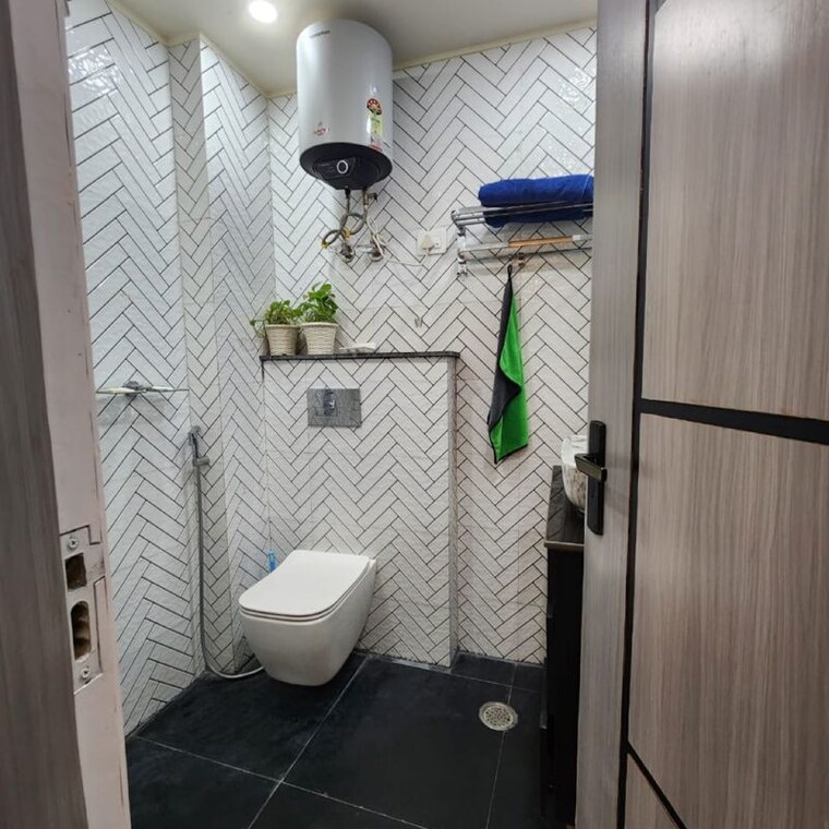 Bathroom, chattarpur 3 Bedroom 1125 Sq.Ft. Builder Floor In Chattarpur Delhi 9986089