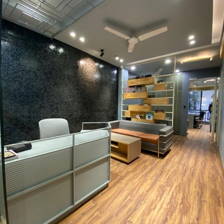 Common Area, chattarpur Commercial Office Space 1150 Sq.Ft. In Chattarpur Delhi 9986096