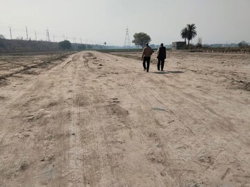  Plot – Exterior View View at Bhopani - for Sale