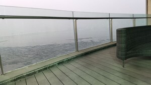 Room in 5 BHK Apartment at Bayview Terraces, Prabhadevi – for Rent