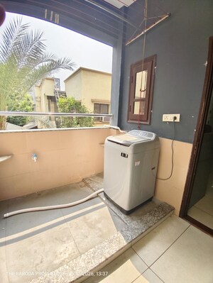  2 BHK Apartment at Race Course – for Rent