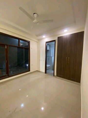 Room in 3 BHK Apartment at Palm Residency Chhatarpur, Chattarpur – for Rent