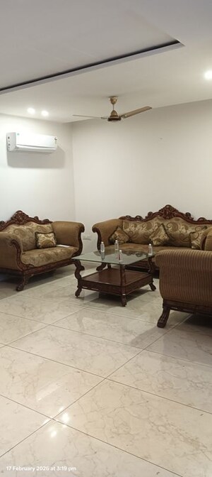 Living Room in 3 BHK Builder Floor at Sector 4 – for Rent