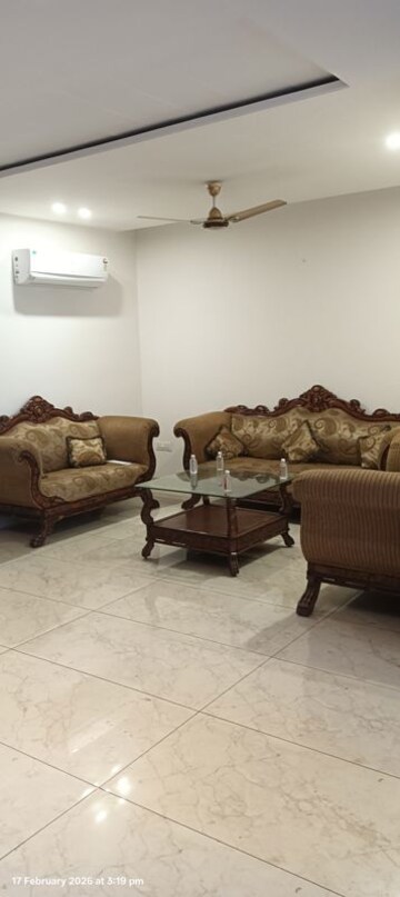 Living Room in 3 BHK Builder Floor at Sector 4 – for Rent