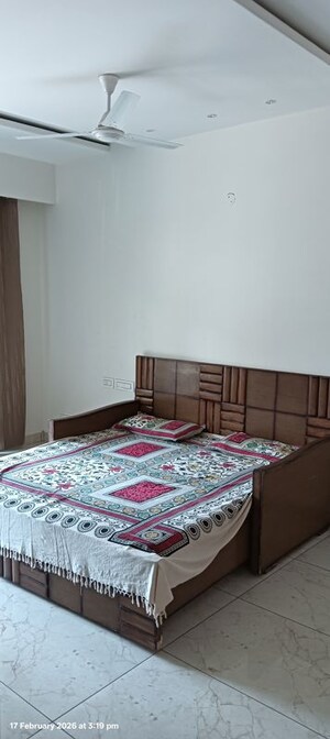 Bedroom in 3 BHK Builder Floor at Sector 4 – for Rent