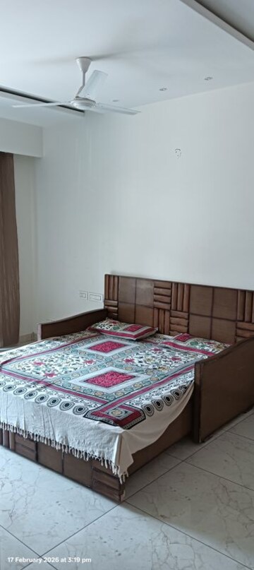 Bedroom in 3 BHK Builder Floor at Sector 4 – for Rent