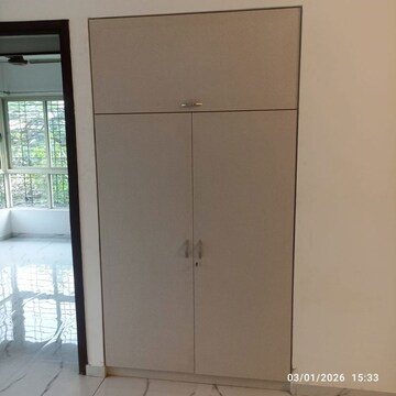 Room in 1 BHK Apartment at Krishnan D Solitaire, Santacruz East – for Rent