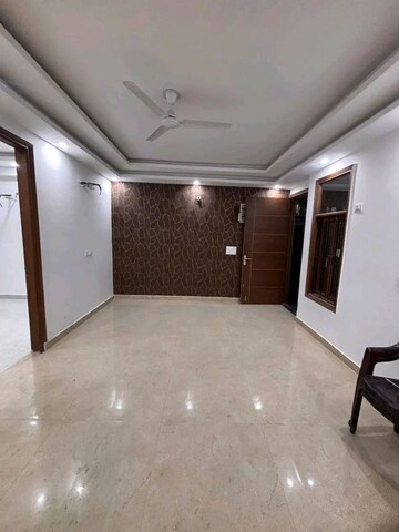 Room in 2 BHK Apartment at Palm Residency Chhatarpur, Chattarpur – for Rent