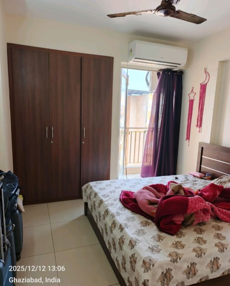 Bedroom, wave-dream-homes 1 Bedroom 578 Sq.Ft. Apartment In Wave City Ghaziabad 9986154
