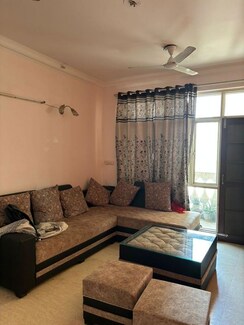 4 BHK + Servant Room Apartment For Sale in Orchid Petals