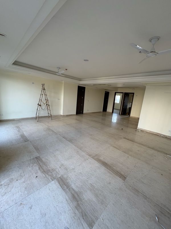 4 BHK + Servant Room Apartment For Rent in ATS Triumph