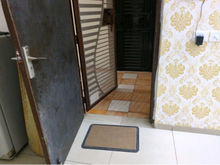 Entrance, wave-dream-homes 2 Bedroom 808 Sq.Ft. Apartment In Wave City Ghaziabad 9986177