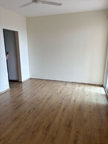 Room in 3.5 BHK Apartment at Experion The Heart Song, Sector 108 – for Rent