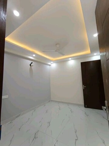 Room in 3 BHK Apartment at Palm Residency Chhatarpur, Chattarpur – for Rent