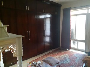 Bedroom in 4 BHK Apartment at Orchid Petals, Sector 49 – for Rent