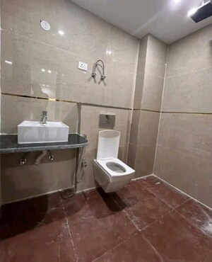 Bathroom in 3 BHK Builder Floor at Palm Residency Chhatarpur, Chattarpur – for Rent