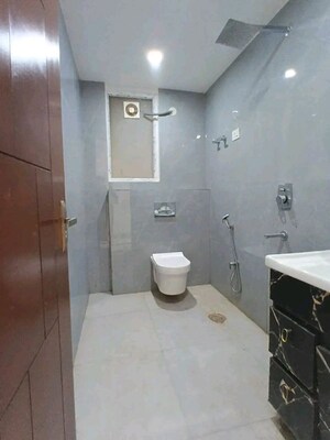 Bathroom in 3 BHK Builder Floor at Palm Residency Chhatarpur, Chattarpur – for Rent