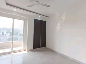 Room in 3 BHK Builder Floor at Palm Residency Chhatarpur, Chattarpur – for Rent