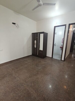Room in 2 BHK Builder Floor at Sector 46 – for Rent