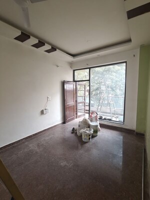 Room in 2 BHK Builder Floor at Sector 46 – for Rent
