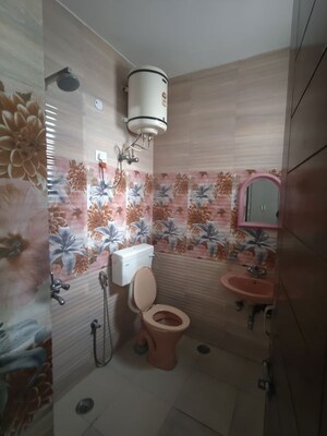 Bathroom in 2 BHK Builder Floor at Sector 46 – for Rent