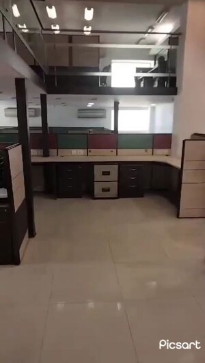  Office Space For Rent in Oberoi Chambers, Andheri West