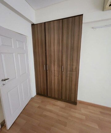 Room in 3 BHK Apartment at Bestech Park View City 2, Sector 49 – for Rent