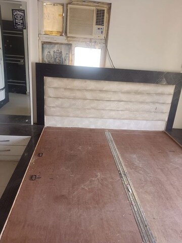 Room in 3 BHK Apartment at Singla South City, Lohgarh – for Rent