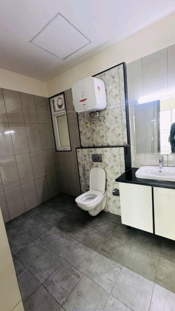 Washroom in 4 BHK Apartment at Uchdpl Veridia Oakwood Enclave, Wave City – for Rent