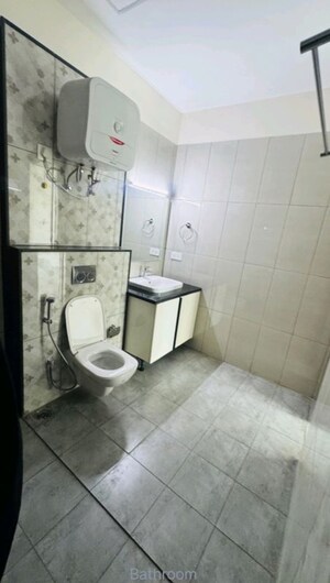 Washroom in 4 BHK Apartment at Uchdpl Veridia Oakwood Enclave, Wave City – for Rent