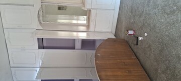 Room in 3 BHK Apartment at Sarita Vihar – for Rent