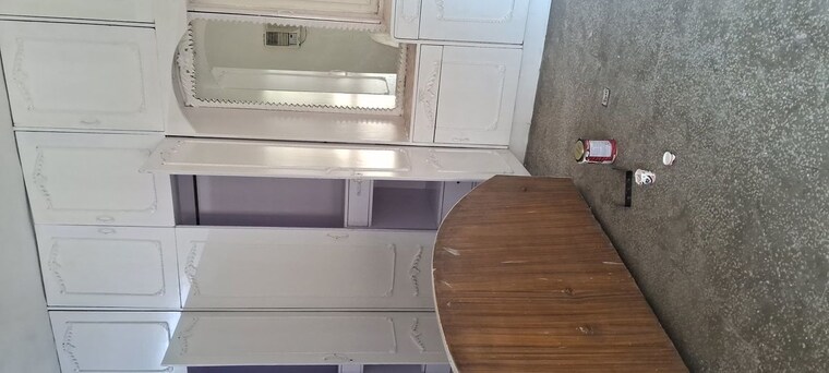 Room, sarita vihar 3 Bedroom 2500 Sq.Ft. Apartment In Sarita Vihar Delhi 9986257