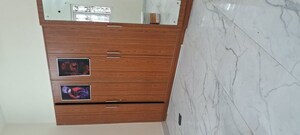 Room in 3 BHK Apartment at Sarita Vihar – for Rent