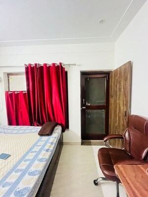 Bedroom in 2 BHK Builder Floor at Sector 51 – for Rent