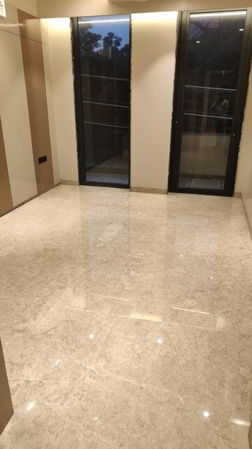 Room in 2.5 BHK Builder Floor at M3M Antalya Hills, Sector 79 – for Sale