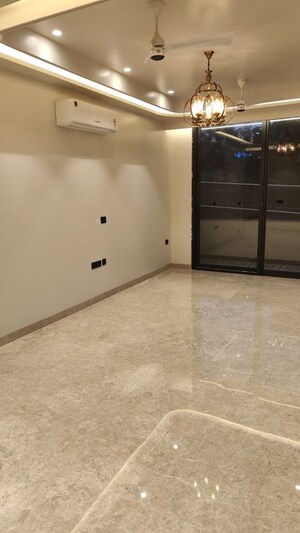 Room in 2.5 BHK Builder Floor at M3M Antalya Hills, Sector 79 – for Sale