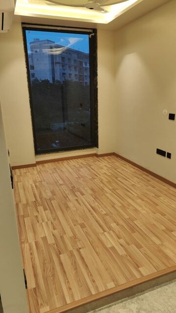 Room in 2.5 BHK Builder Floor at M3M Antalya Hills, Sector 79 – for Sale