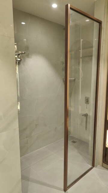 Building Lobby in 2.5 BHK Builder Floor at M3M Antalya Hills, Sector 79 – for Sale