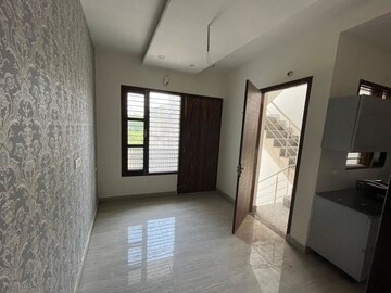  3 BHK Builder Floor at Pir Machalla – for Rent