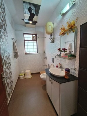 Bathroom in 2 BHK Builder Floor at Sector 46 – for Rent