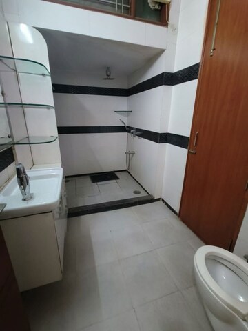 Bathroom in 2 BHK Builder Floor at Sector 46 – for Rent